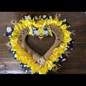 Bumble Bee Heart Shape Jute Door Wreath Wood Bee Embellishment Summer Door Decor
